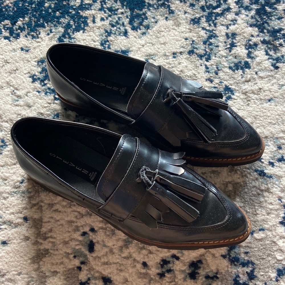 NWOT Steve Madden black loafers